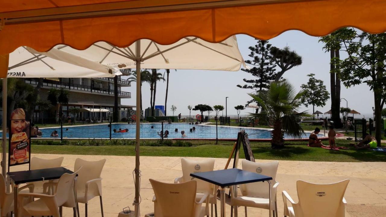 Sea Front Studio With Spacious Balcony Santa Clara Torremolinos Buitenkant foto